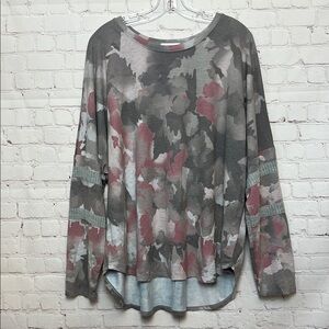 LA Threads Long Sleeve Printed Top
